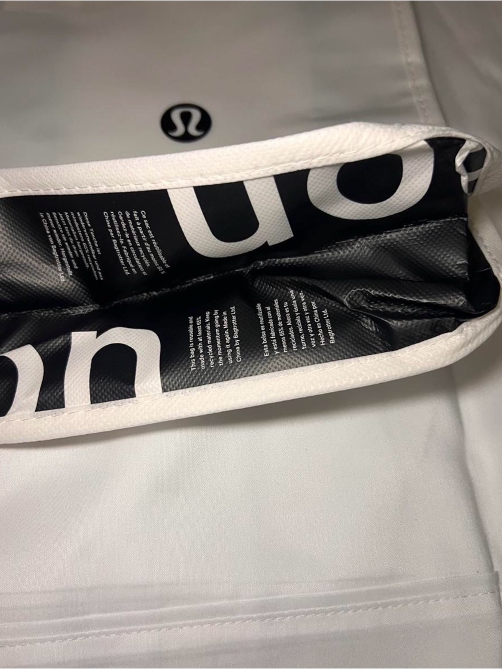 🍋Lululemon Small White Tote Bag - Picture 4 of 4